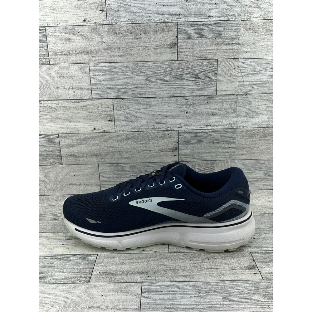 Brooks Ghost 15 Navy Blue Running Shoes Women Sz 8 Medium 1203801B450